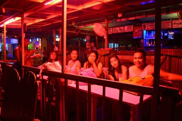 733872_10151864476969148_312766806_n