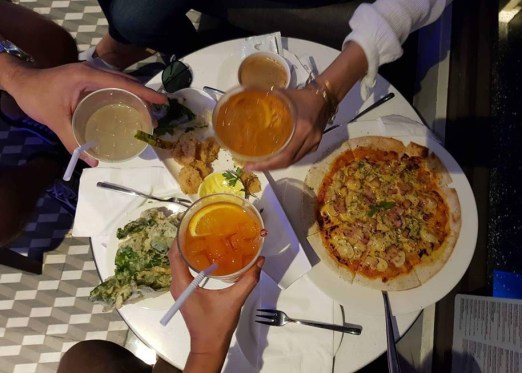 42205390_10155717907978639_1972556957248126976_n